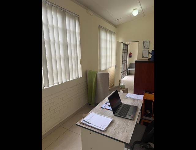 OFFICE PROPERTY TO RENT IN SCOTTSVILLE